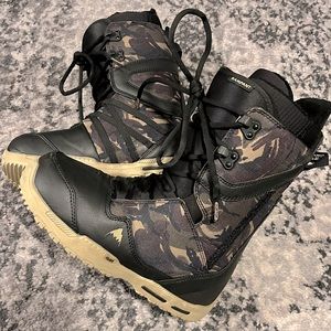 Burton Rampant Men’s Snowboarding Boots • 8.5